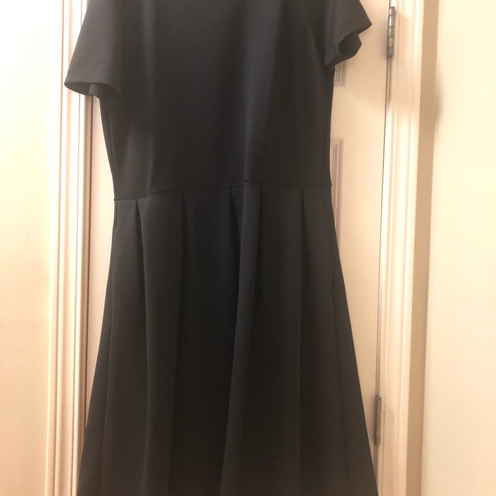 Solid Black Lularoe Amelia 2XL!!
